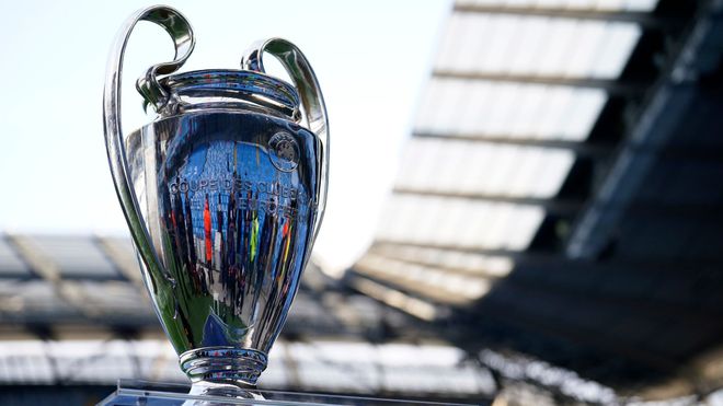 在禁区内抓 在禁区内抓