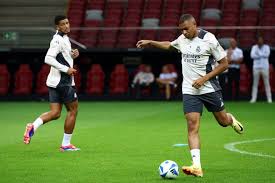 曼联却显得 曼联却显得